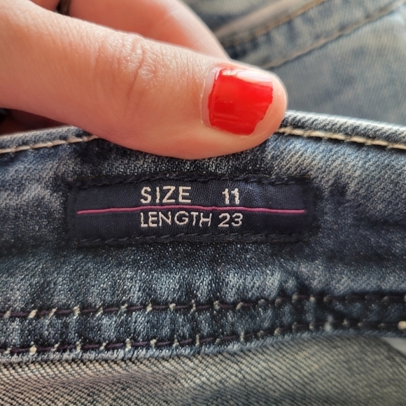 Vigoss The Chelsea Capri Sz 11 Embellished Pockets Stitching Light Wash Denim - Picture 10 of 11